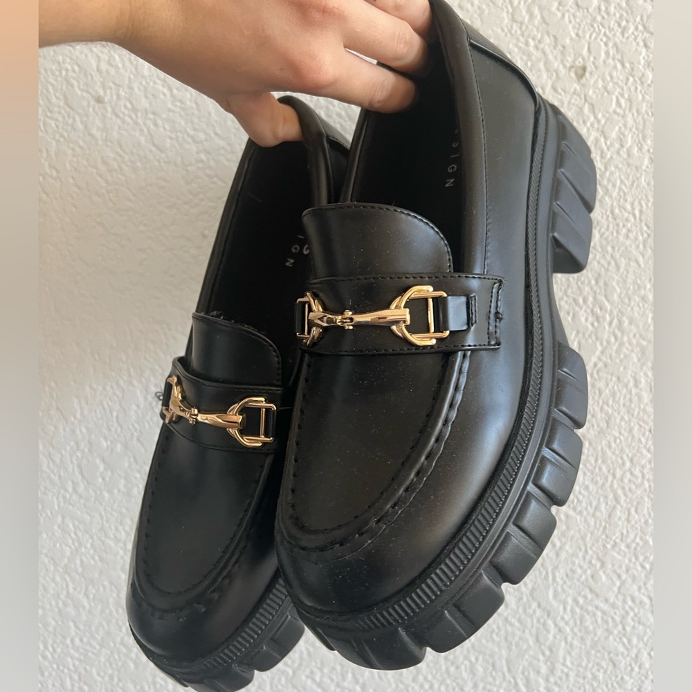 Chunky loafers never worn